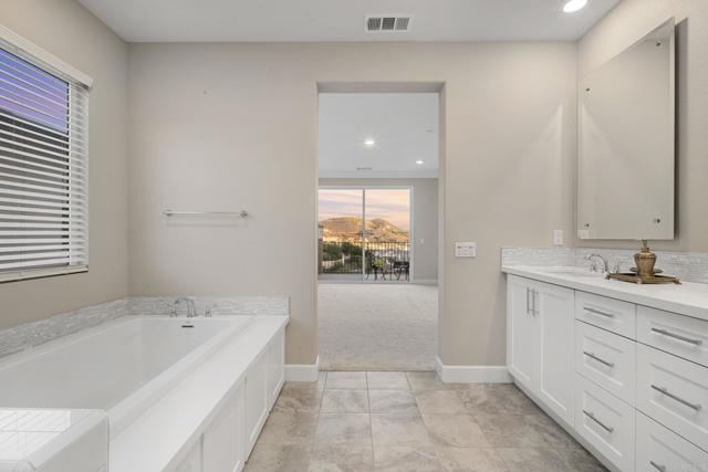 2964 Hayloft Place, Escondido CA: https://media.crmls.org/mediaz/e7d14e99-05d0-456b-9248-fc4c0f6c9e9d.jpg