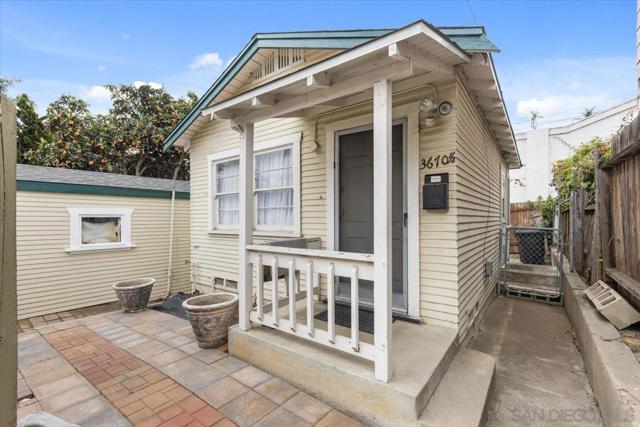 3670 Florida St, San Diego CA: https://media.crmls.org/mediaz/e7d163a4-9906-4be1-95d0-828839040b47.jpg