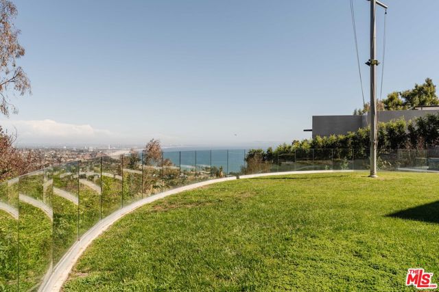 770 Paseo Miramar, Pacific Palisades CA: https://media.crmls.org/mediaz/e7d1755e-d296-4d58-b2a7-035b2439bb75.jpg