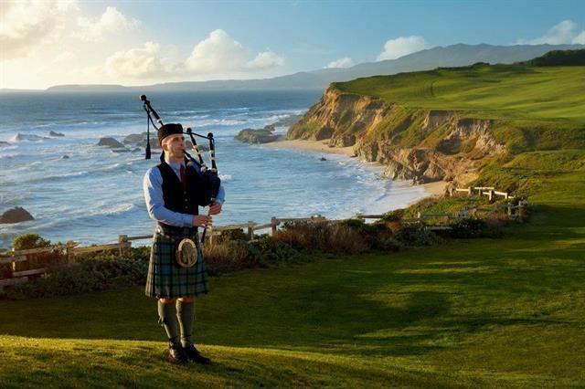 2100 Winged Foot Road, Half Moon Bay CA: https://media.crmls.org/mediaz/e7d17e74-2fe6-4eea-861e-0e4d79fa4a15.jpg