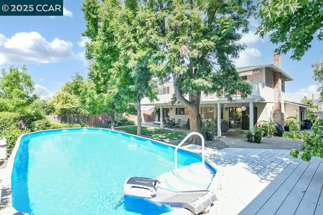 308 Bluerock Drive, Antioch CA: https://media.crmls.org/mediaz/e7d1997c-cf22-49bd-a22e-f161c1ae6faf.jpg