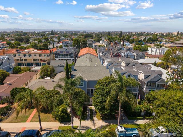 736 F Ave, Coronado CA: https://media.crmls.org/mediaz/e7d32ac0-bbd2-4c59-be65-c62d5bbdd933.jpg