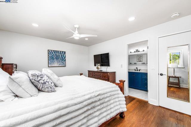 260 Mara Pl, San Ramon CA: https://media.crmls.org/mediaz/e7d3cf4f-bd87-4a6e-98ee-955be5cfdf1a.jpg