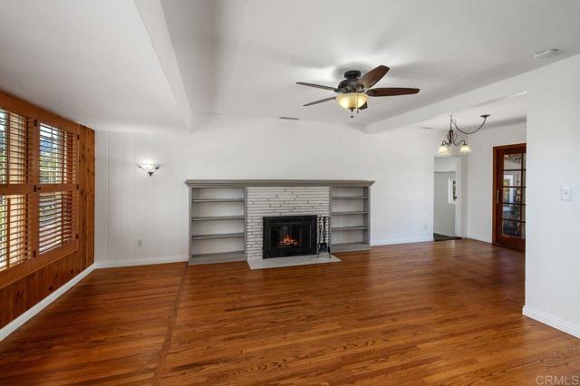 10720 Eureka Rd, Spring Valley CA: https://media.crmls.org/mediaz/e7d44e97-4c1a-4ad3-970b-ea1f3d608e34.jpg