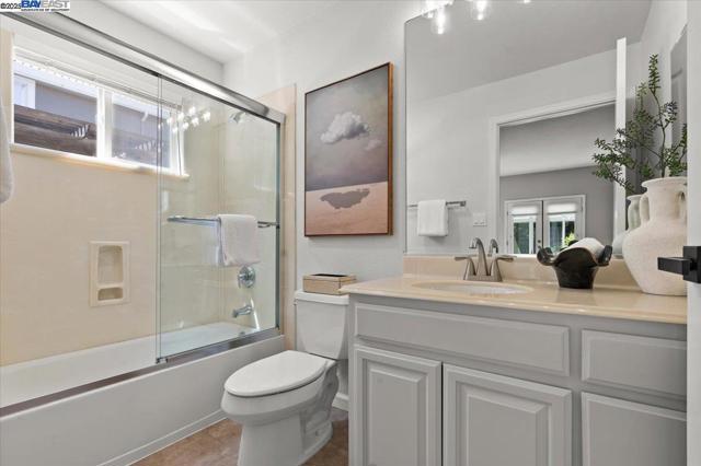 318 Montoya Way, Danville CA: https://media.crmls.org/mediaz/e7d4df8d-c5e3-4943-91cb-d9cc9cabcfbf.jpg