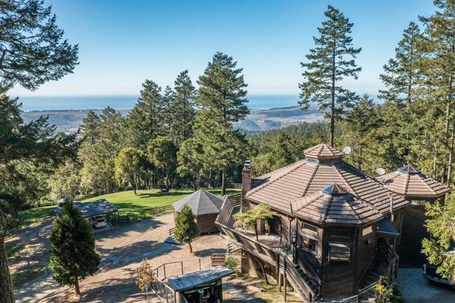 200 S Ranch Road, Pescadero CA: https://media.crmls.org/mediaz/e7d54384-f55e-4a93-bf58-a9b81e0609e7.jpg