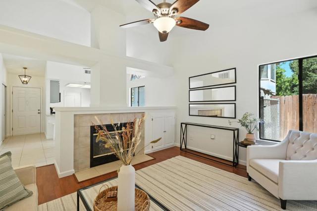 9345 Ivydale Circle, Elk Grove CA: https://media.crmls.org/mediaz/e7d780bb-8c76-4c2c-9fb8-67c109211373.jpg