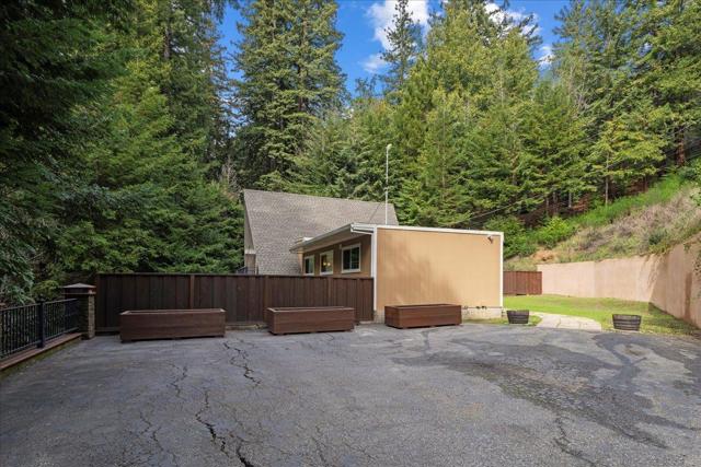 20910 Outer Zayante Road, Los Gatos CA: https://media.crmls.org/mediaz/e7d7acd1-4a9a-4869-991f-8b927877500c.jpg