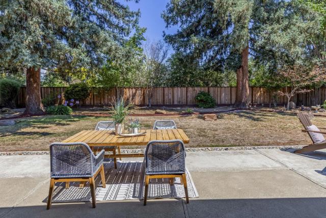 19269 De Havilland Drive, Saratoga CA: https://media.crmls.org/mediaz/e7d81b2b-3c57-472b-9d1e-3566a254a191.jpg