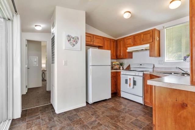 265 Brown Gables Road, Ben Lomond CA: https://media.crmls.org/mediaz/e7d8510e-1d87-4ee8-89cf-3794281f0049.jpg