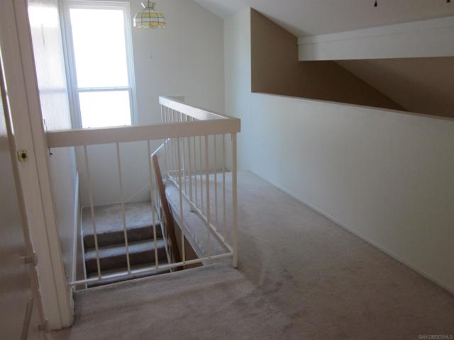 10706 Esmeraldas Dr, San Diego CA: https://media.crmls.org/mediaz/e7d852b9-9fda-47a1-b408-027f82f0ac65.jpg