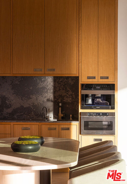 6 Big Sioux Road, Rancho Mirage CA: https://media.crmls.org/mediaz/e7d8c3ee-2a5d-423b-9526-1984234dcfd3.jpg