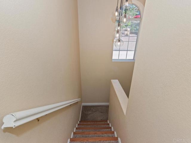 2230 Calle Dos Lomas, Fallbrook CA: https://media.crmls.org/mediaz/e7db3642-9613-4224-937b-9d17291e09b7.jpg