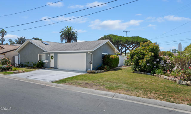 Detail Gallery Image 2 of 19 For 4617 9th St, Carpinteria,  CA 93013 - 3 Beds | 2 Baths