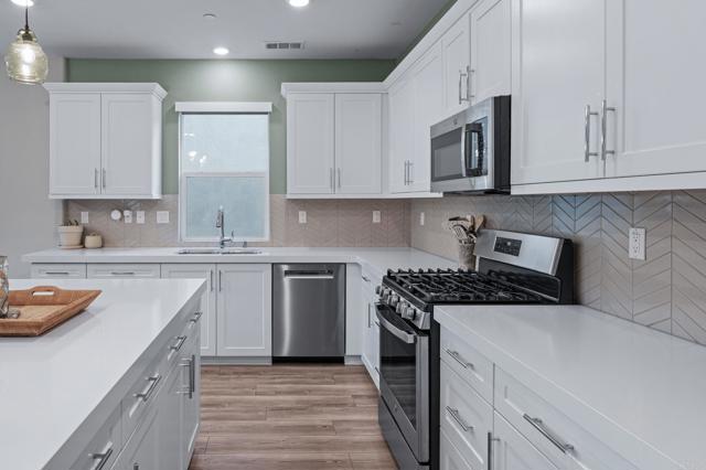 Detail Gallery Image 6 of 55 For 21541 Trail Blazer Ln, Escondido,  CA 92029 - 3 Beds | 3/1 Baths