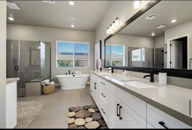 51720 Marquis Lane, La Quinta CA: https://media.crmls.org/mediaz/e7dd3f31-de68-49d0-965d-b0c825085a0d.jpg