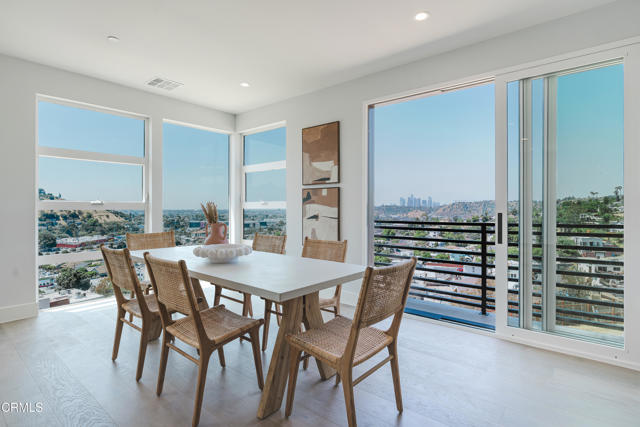 3870 W Point Drive, Los Angeles CA: https://media.crmls.org/mediaz/e7ddac61-0098-4c5a-88c3-f571293cd9d9.jpg