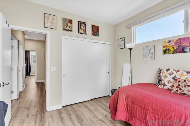 722 Anchor Ct, Chula Vista CA: https://media.crmls.org/mediaz/e7ddf4c3-c55a-47ac-8fe5-bbc88ca67f10.jpg