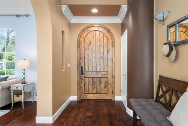 2555 Muirfield Way, Gilroy CA: https://media.crmls.org/mediaz/e7deefd3-70b4-4ae4-aeb4-040dcf2c9fc3.jpg