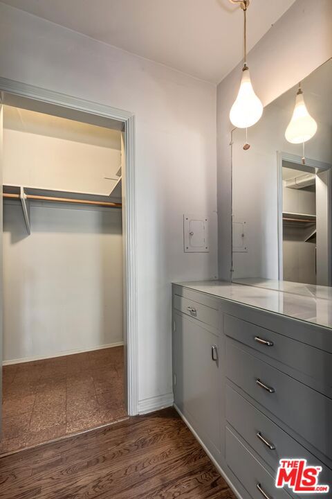 1591 Sunset Plaza Drive, Los Angeles CA: https://media.crmls.org/mediaz/e7df2367-c81b-44c9-b380-5125d68548b7.jpg