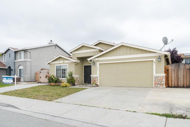 2351 Driftwood Court, Hollister CA: https://media.crmls.org/mediaz/e7df3bc3-0523-493a-8b43-0028e4d2f60d.jpg