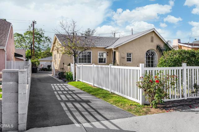 Detail Gallery Image 3 of 49 For 1932 E Washington Bld, Pasadena,  CA 91104 - 5 Beds | 4 Baths