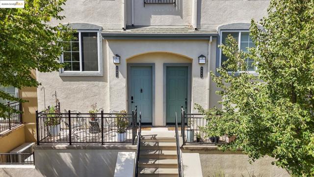 8892 Bellina Commons, Dublin CA: https://media.crmls.org/mediaz/e7e062f2-4ae3-4829-8006-96c4c46f838d.jpg