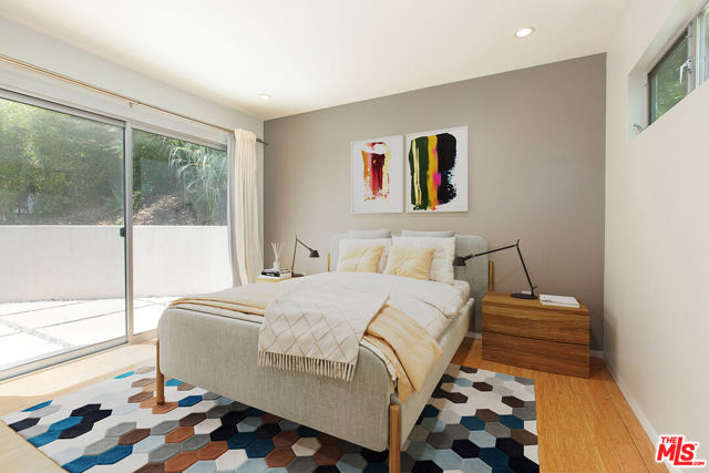 3907 De Longpre Avenue, Los Angeles CA: https://media.crmls.org/mediaz/e7e06c63-378a-406b-a032-99ef89f543f1.jpg
