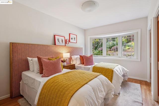 Image 30 of 53 For 1297 Sunnyhills Rd