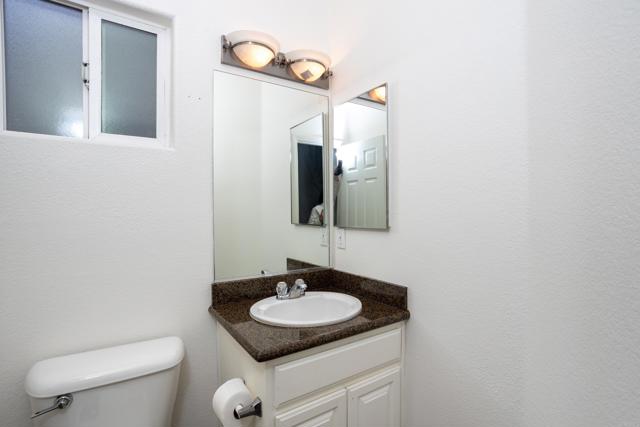 Detail Gallery Image 7 of 32 For 8772 Glen Vista Way, Santee,  CA 92071 - 4 Beds | 2/1 Baths