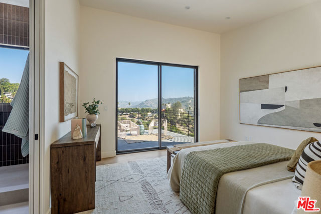 4691 Glenalbyn Drive, Los Angeles CA: https://media.crmls.org/mediaz/e7e17ac6-dbbe-4206-ba81-ad7021db3155.jpg