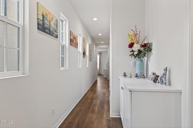 127 Klamath Street, Ventura CA: https://media.crmls.org/mediaz/e7e18030-c1d6-4b7b-820c-8146b15997e0.jpg