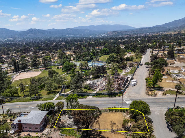 900 E Mount Curve Ave, Altadena CA: https://media.crmls.org/mediaz/e7e1bad7-4ebe-4e27-ba93-05891aaa5fc9.jpg