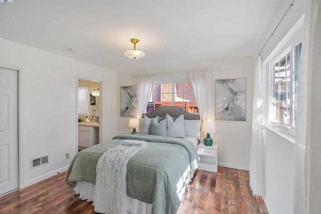Image 30 of 53 For 1570 Hillsdale Avenue