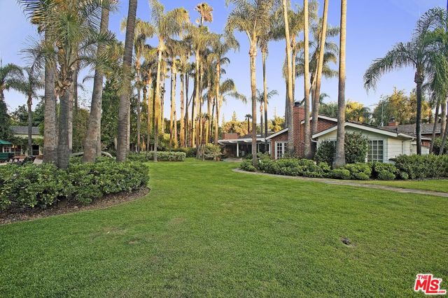 17545 Parthenia Street, Sherwood Forest CA: https://media.crmls.org/mediaz/e7e2c6b2-0909-4826-9af9-d99cda41287c.jpg
