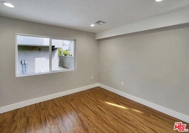 2303 Hauser Boulevard, Los Angeles CA: https://media.crmls.org/mediaz/e7e349e8-26bb-488e-9fb1-2ac954028523.jpg