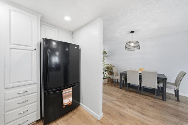 Detail Gallery Image 12 of 39 For 3711 Balboa #B,  San Diego,  CA 92117 - 2 Beds | 2 Baths