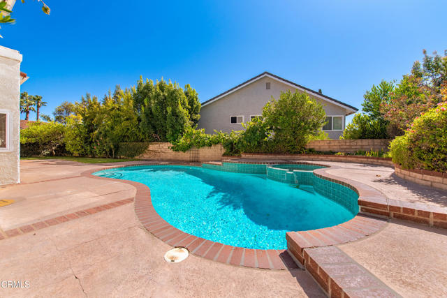 Detail Gallery Image 9 of 49 For 3238 Wind River Cir, Thousand Oaks,  CA 91362 - 4 Beds | 3 Baths
