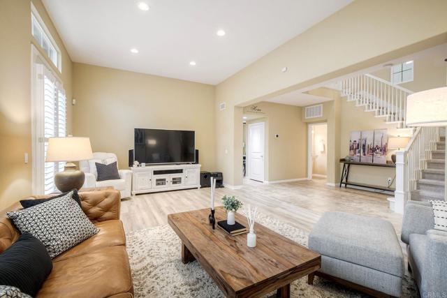 Detail Gallery Image 9 of 61 For 1241 Breakaway Dr, Oceanside,  CA 92057 - 4 Beds | 2/1 Baths