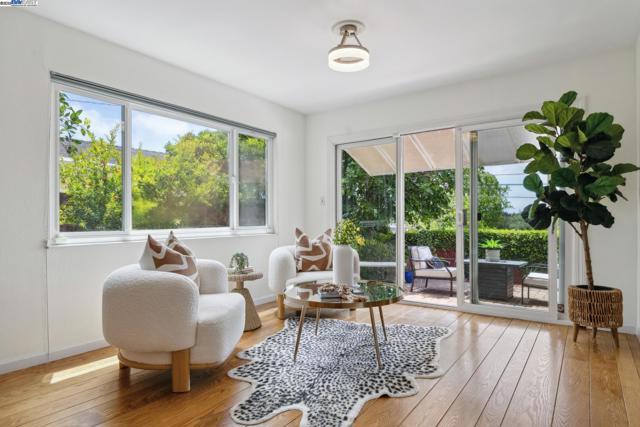 30113 Treeview St, Hayward CA: https://media.crmls.org/mediaz/e7e77025-76b5-43cf-985a-a34b794c793e.jpg