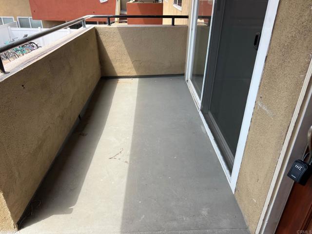 Detail Gallery Image 4 of 14 For 575 7th St #204,  Imperial Beach,  CA 91932 - 3 Beds | 1 Baths
