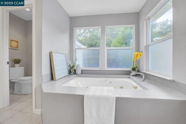 115 Shadewell Dr, Danville CA: https://media.crmls.org/mediaz/e7e7f4b0-4a2b-4a66-a926-397d8716dea7.jpg