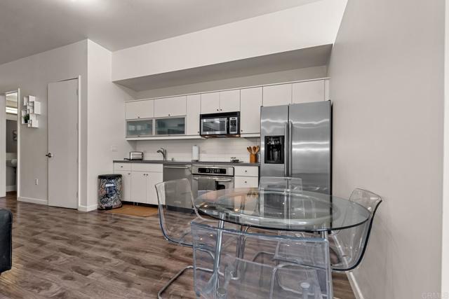 Image 9 of 24 For 350 Ash Street 1001