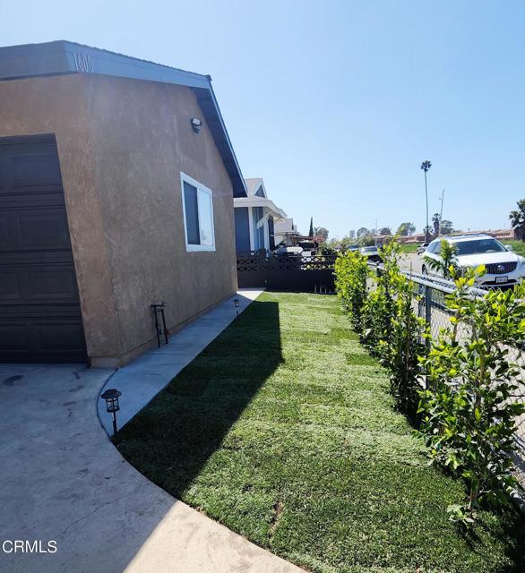 Detail Gallery Image 9 of 11 For 1600 E 1st St, Oxnard,  CA 93030 - 4 Beds | 2 Baths