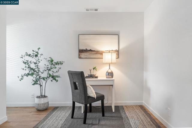5514 Roundtree Dr, Concord CA: https://media.crmls.org/mediaz/e7e90724-d486-49b2-aef0-5ccf46e67e82.jpg