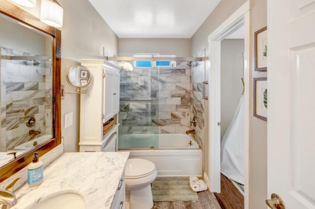 15410 Oak Hills Drive, Salinas CA: https://media.crmls.org/mediaz/e7e977d3-f359-4929-b826-d19598e54712.jpg