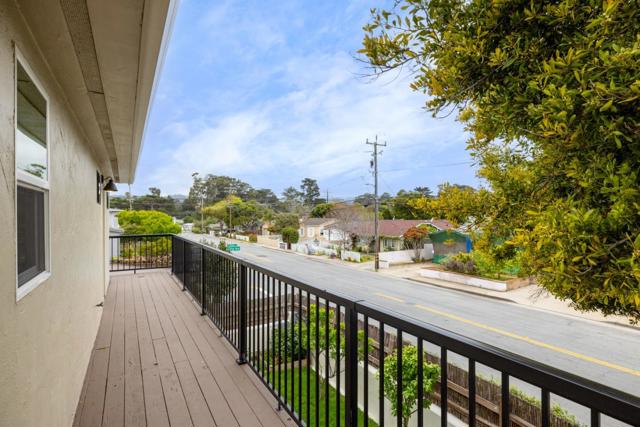 303 Del Robles Avenue, Monterey CA: https://media.crmls.org/mediaz/e7e9c673-8776-4656-874a-f73d55aa36b7.jpg