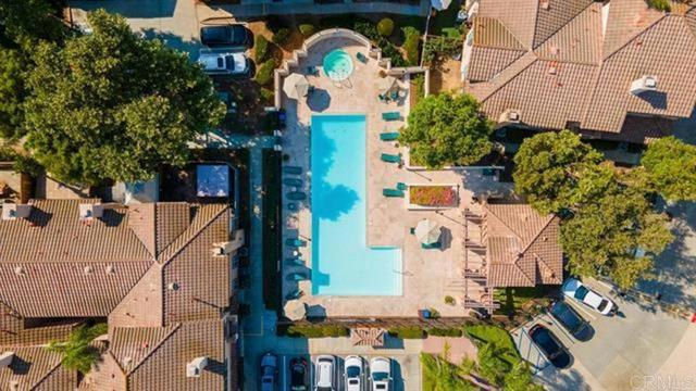 11358 Via Rancho San Diego Unit G, El Cajon CA: https://media.crmls.org/mediaz/e7ea2b64-f2f2-4d5d-9834-c1780c57aa83.jpg