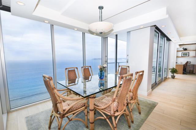1760 Avenida Del Mundo, Coronado CA: https://media.crmls.org/mediaz/e7ea427a-4abc-49b6-9f6b-860f0d92de5f.jpg
