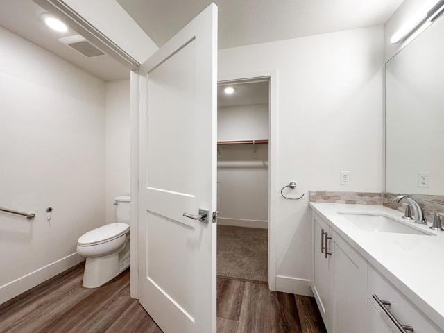 Image 13 of 31 For 3578 Rambla Place 425